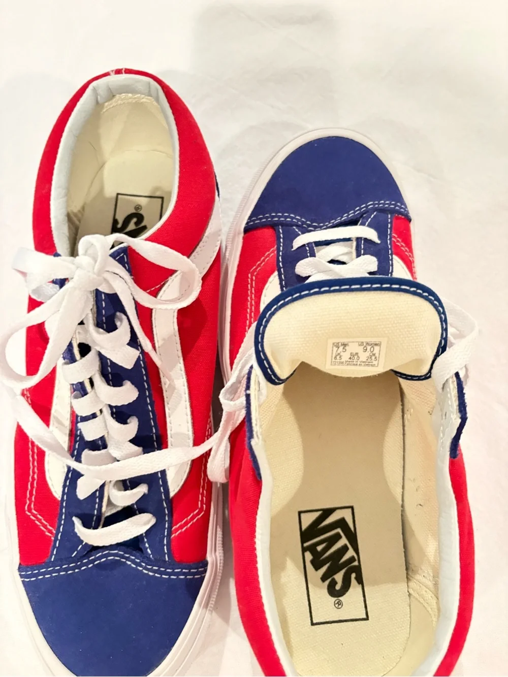 Vans men’s Low-Top Sneakers in Red, Blue & White